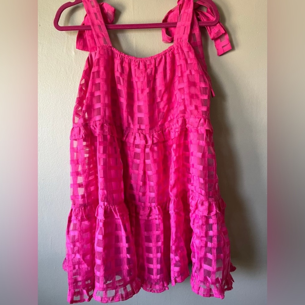 Entro Pink Tiered Mini w/ Tie Straps